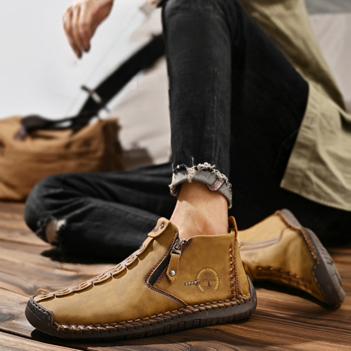 🥾Ova nova zimska muška čizme Martens (38-48) za zimu 2025. godine, s unutrašnjom podstavom od krzna i patentnim zatvaračem – tople, udobne i elegantne za zimske dane!