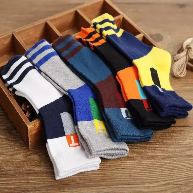 🧦Kupte 5 kusů a získejte 5 kusů zdarma【10 párů】Zářivé, odolné vůči zápachu a absorbující pot sportovní ponožky pro muže