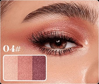 🔥【Kupte 1 a získejte 1 zdarma】 ✨Tyčinka na oční stíny 3 v 1 – okamžitý jas, liftingový efekt a dlouhotrvající výdrž 💄