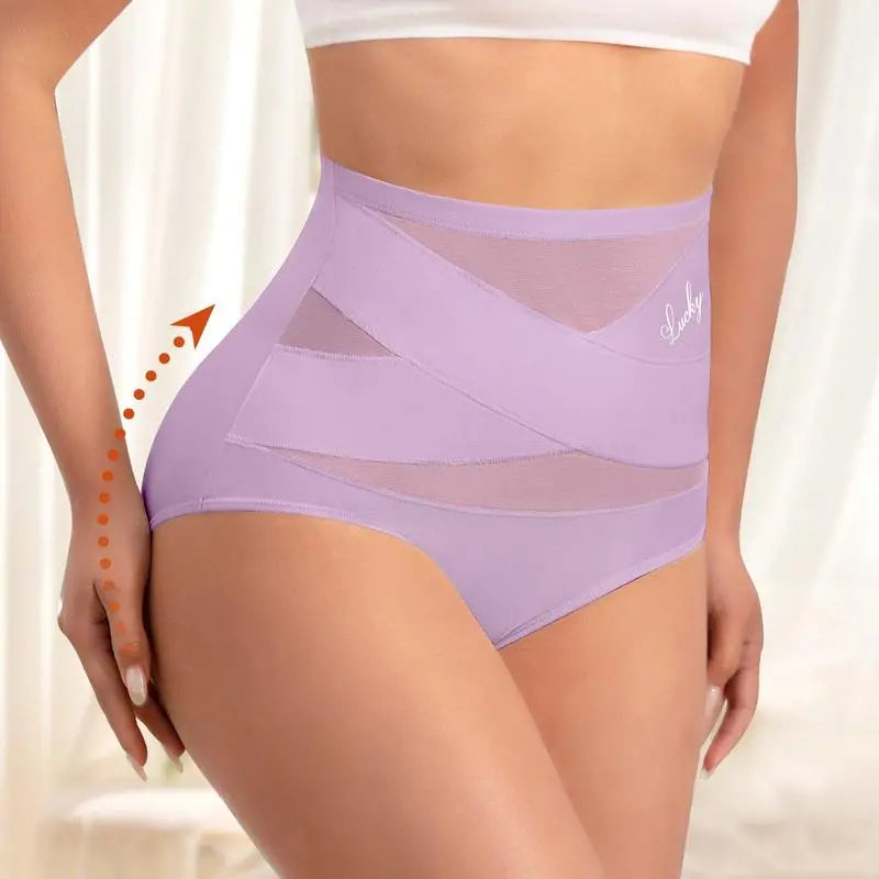 XS-3XL🔥 3 kus 630 Kč 🌸 Poslední den této speciální nabídky! 🎁 Kalhotky s vysokým pasem ve větších velikostech, se zkříženým designem a efektem zpevnění bříška.
