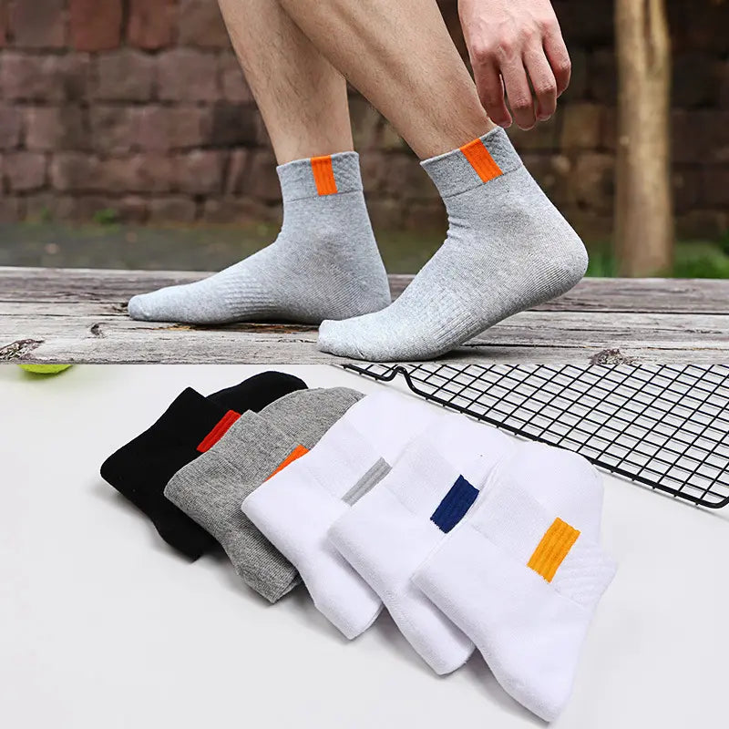 🧦Kupte 5 kusů a získejte 5 kusů zdarma【10 párů】Zářivé, odolné vůči zápachu a absorbující pot sportovní ponožky pro muže
