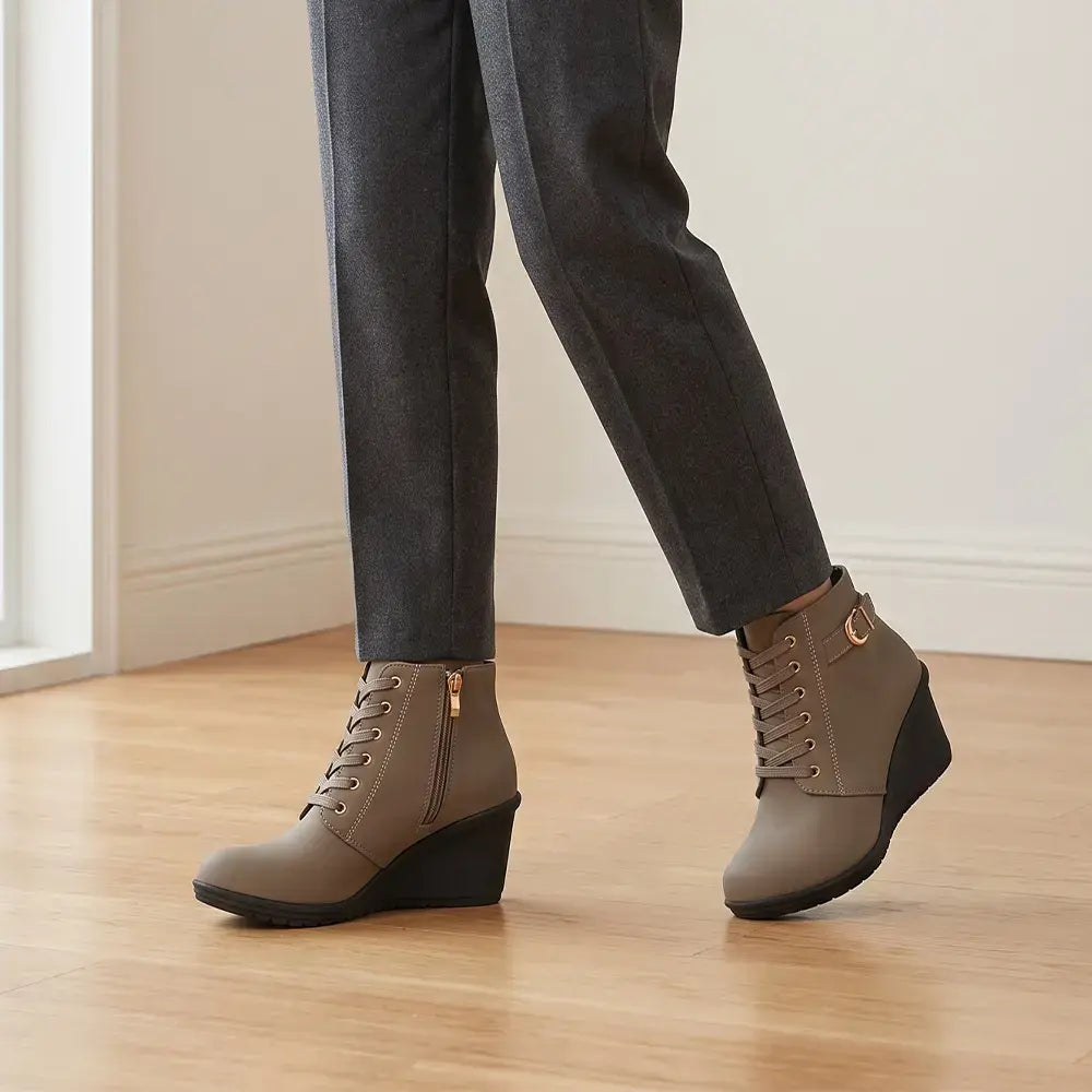【35-42】👢 Dámské zimní kotníkové boty na klínku: stylová a stabilní volba do chladných dnů.