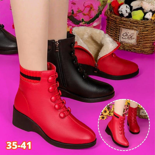 👢【35-41】2025 podzimní a zimní oblíbené měkké kožené boty na šikmém podpatku pro ženy