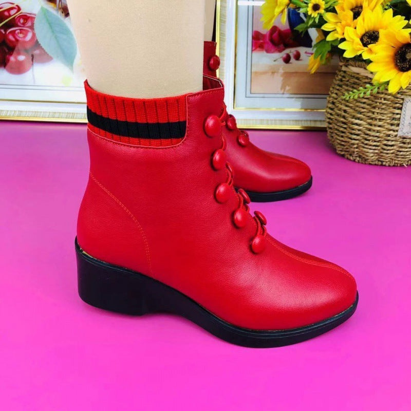 👢【35-41】2025 podzimní a zimní oblíbené měkké kožené boty na šikmém podpatku pro ženy